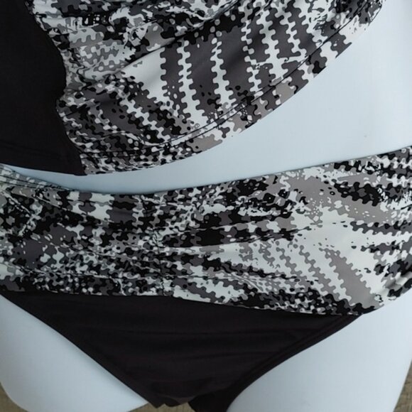 Skye women's swimwear bikini size Large - Picture 4 of 11